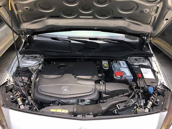 【台北】MERCEDES BENZ賓士 A-Class A180 W176 2014年 汽車電瓶 原廠 德製VARTA華達 AGM 80AH 800A(EN) 更換 德國VARTA華達 德國廠 AGM F21 80AH 800A(EN) 【到府安裝】