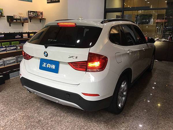 【台北】BMW寶馬 X1 sDrive18i 汽油版 E84 2015年 汽車電瓶 原廠 德製VARTA華達 AGM 80AH 800A(EN) 更換 法製EXIDE埃克塞德 AGM EK800 80AH 800A(EN)