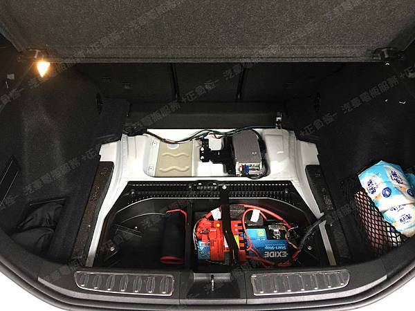 【台北】BMW寶馬 X1 sDrive18i 汽油版 E84 2015年 汽車電瓶 原廠 德製VARTA華達 AGM 80AH 800A(EN) 更換 法製EXIDE埃克塞德 AGM EK800 80AH 800A(EN)