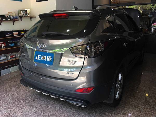 【台北】HYUNDAI現代 ix35 2.0 VG Turbo CRDi 柴油版 2014年 汽車電瓶 原車 印度製AMARON愛馬龍 105D31R 80AH 670A 更換 德國VARTA華達 EFB T-110R/145D31R 90AH 820A