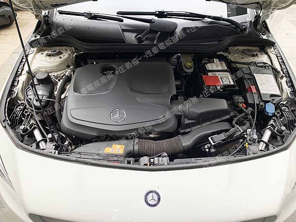 【台北】MERCEDES BENZ賓士 CLA-Class CLA200 C117 2018年 原廠電瓶 德製VARTA華達 AGM 70AH 760A(EN) 更換 汽車電池 德國MOLL莫爾 AGM 81070 70AH 760A(EN) IMG_4462