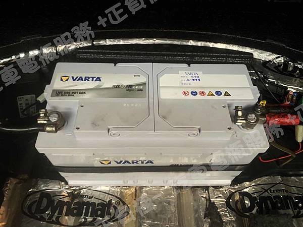 【台北】MERCEDES BENZ賓士 E-Class E55 AMG W211 2003年 原車電瓶 HOPPECKE雙樹 AGM 95AH 900A 更換 汽車電池 德國VARTA華達 韓國廠 AGM LN5 595901085 95AH 850A(EN) IMG_4641