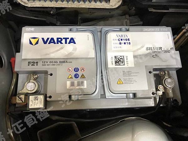【台北】MERCEDES BENZ賓士 C-Class Sedan C200 CGI W204 2010年 原車電瓶 韓製ATLAS BX AGM SA 58020 80AH 800A(EN) 更換 汽車電池 德國VARTA華達 德國廠 AGM F21 80AH 800A(EN) IMG_4681