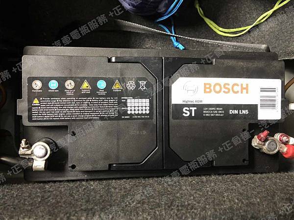 【台北】MERCEDES BENZ賓士 E-Class Estate E320 AMG S211 2003年 原車電瓶 韓製BOSCH博世 AGM LN5 95AH 850A 更換 汽車電池 德國VARTA華達 德國廠 AGM G14 95AH 850A(EN) IMG_4722