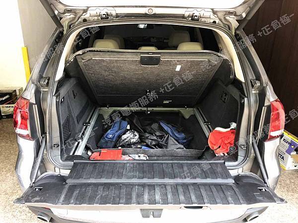 【台北】BMW寶馬 X5 xDrive50i 汽油版 F15 2015年 原廠電瓶 BMW AGM 105AH 950A(EN) 更換 汽車電池 德製VARTA華達 AGM H15 105AH 950A(EN) IMG_5387