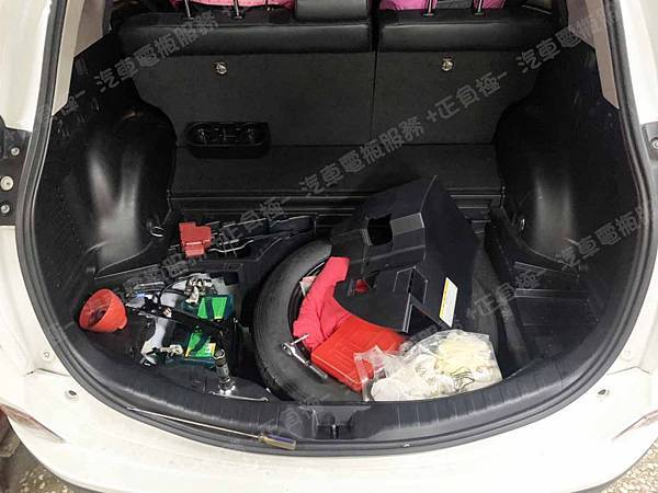 【台北】TOYOTA豐田 RAV4 2.5 Hybrid 油電版 2017年 原廠電瓶 日製GS YUASA S46B24R 45AH 325A 更換 汽車電池 德國VARTA華達 EFB N55R/80B24R 55AH 600A 有排氣孔設計【到府更換】 IMG_5186