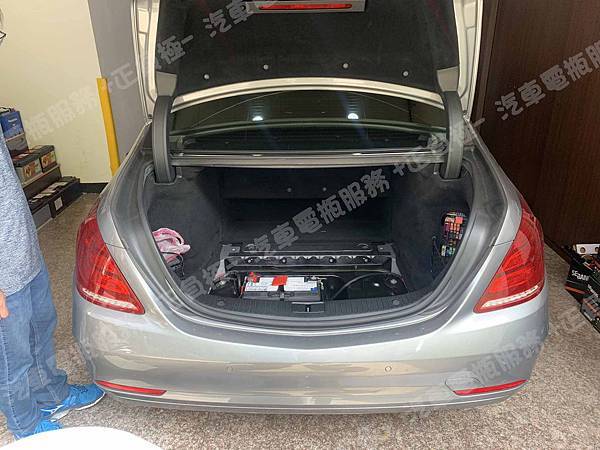 【台北】MERCEDES BENZ賓士 S-Class S350 BlueTEC L W222 2014年 原廠電瓶 BENZ AGM 95AH 850A(EN) 更換 汽車電池 德國VARTA華達 德國廠 AGM G14 95AH 850A(EN) IMG_5147