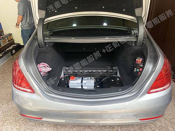 【台北】MERCEDES BENZ賓士 S-Class S350 BlueTEC L W222 2014年 原廠電瓶 BENZ AGM 95AH 850A(EN) 更換 汽車電池 德國VARTA華達 德國廠 AGM G14 95AH 850A(EN) IMG_5141