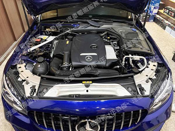 【台北】MERCEDES BENZ賓士 C-Class Estate C200 S205 2015年 原廠電瓶 VARTA華達 AGM 80AH 800A(EN) 更換 汽車電池 德國VARTA華達 韓國廠 AGM LN4 580901080 80AH 800A(EN) IMG_7089