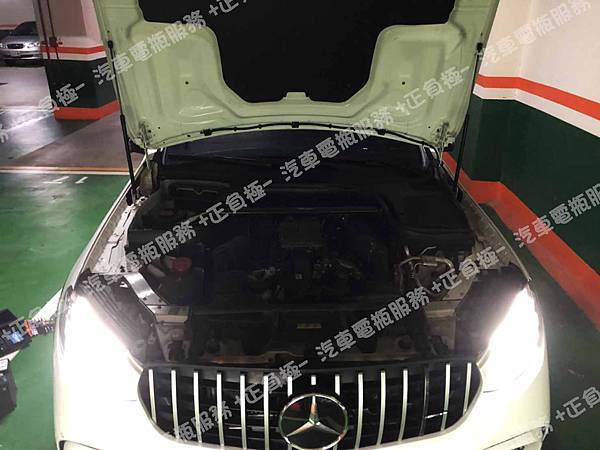 【台北】MERCEDES BENZ賓士 GLC-Class AMG GLC43 4MATIC C253 2018年 原廠電瓶 BENZ AGM 70AH 720A(EN) 更換 汽車電池 德國VARTA華達 德國廠 AGM E39 70AH 760A(EN) 【到府安裝】 IMG_7015