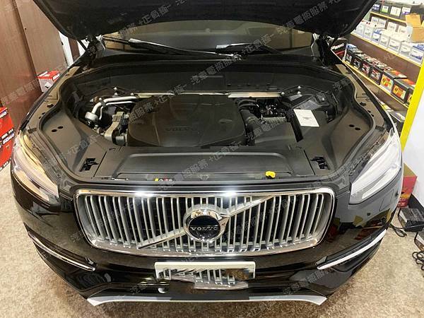 【台北】VOLVO富豪 XC90 D5 Inscription七人座 2018年 Auxiliary battery輔助小電池 原廠 VOLVO AGM 10AH 170A(EN) 更換電瓶 VARTA華達 德製 AGM YTX12-BS 10AH 150A(EN) IMG_9829