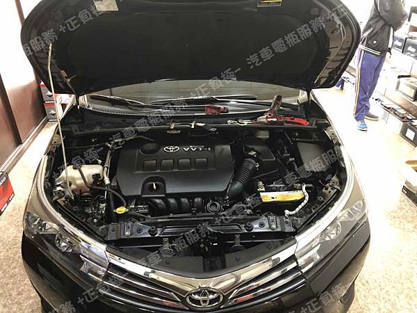 【台北】TOYOTA豐田 COROLLA ALTIS 2014年 原廠電瓶 台製YUASA湯淺 46B24L(S)-CMF 45AH 295A 更換 汽車電池 台灣 鐵力能源 磷酸鋰鐵電池 EFB LT-B0014LS / 70B24LS 500CCA IMG_0312