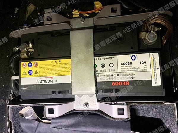 【台北】MERCEDES BENZ賓士 G-Class G500 W463 2000年 原車電瓶 韓製PLATINUM白金 60038 100AH 760A 更換 汽車電池 奧地利BANNER紅牛 銀合金 P100 100AH 820A(EN) 【到府更換】 IMG_9018