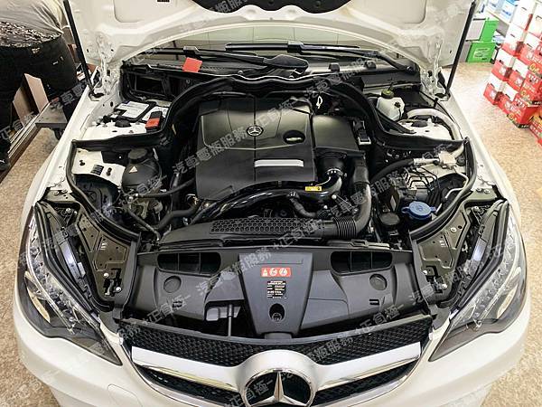 【台北】MERCEDES BENZ賓士 E-Class Coupe E250 C207 2017年 原廠電瓶 BENZ AGM 80AH 800A(EN) 更換 汽車電池 台灣 鐵力能源 磷酸鋰鐵電池 AGM-80 LT-B000B 850CCA IMG_0768