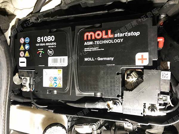 【台北】MERCEDES BENZ賓士 GLA-Class(NEW) GLA180 X156 2017年 原廠電瓶 德國MOLL莫爾 AGM 70AH 760A(EN) 更換 汽車電池 德國MOLL莫爾 AGM 81080 80AH 800A(EN) 【到府安裝】 IMG_0826