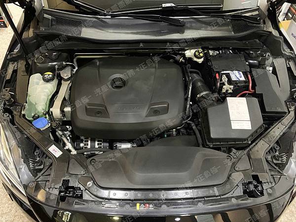 【台北】VOLVO富豪 V40 T3 2017年 原車電瓶 韓製GLOBAL地球牌 AGM70 L3 70AH 760A 更換 汽車電池 德國VARTA華達 德國廠 AGM E39 70AH 760A(EN) IMG_7664