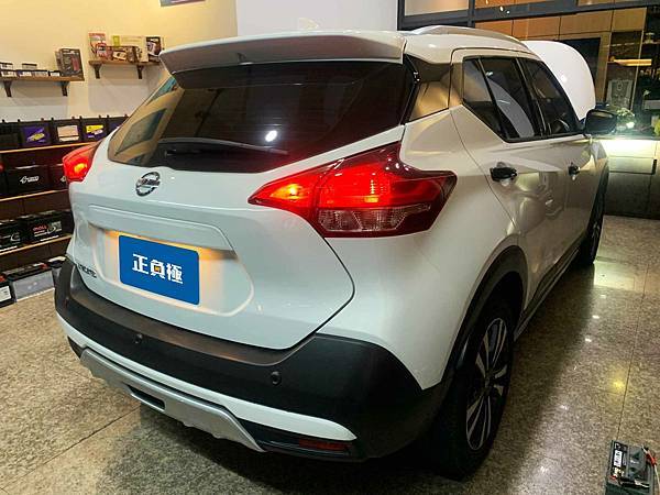 【台北】NISSAN裕隆 KICKS 1.5 2019年 原廠電瓶 中國製GS杰士 12V-L2 / 6-QW-60(510) EFB 60AH 510A(EN) 更換 汽車電池 德國VARTA華達 韓國廠 EFB LN2 60AH 560A(EN) IMG_0811