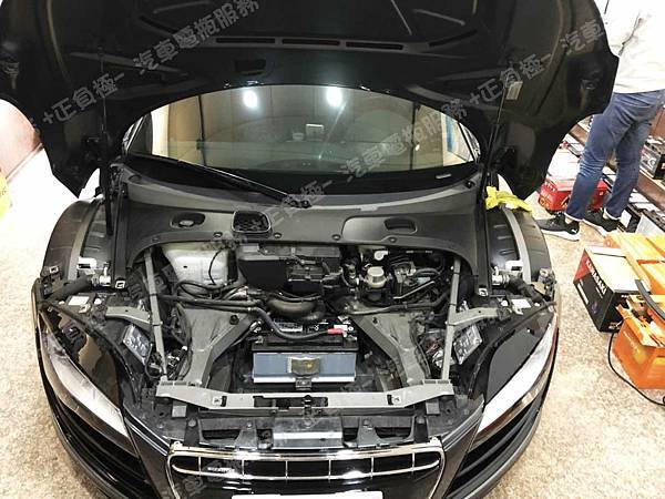 【台北】AUDI奧迪 R8 5.2 FSI quattro 2012年 原廠電瓶 德製MOLL莫爾 110AH 850A(EN) 更換 汽車電池 台灣 鐵力能源 磷酸鋰鐵電池 AGM-105 LT-B000A 1200CCA IMG_1091