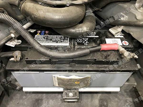 【台北】AUDI奧迪 R8 5.2 FSI quattro 2012年 原廠電瓶 德製MOLL莫爾 110AH 850A(EN) 更換 汽車電池 台灣 鐵力能源 磷酸鋰鐵電池 AGM-105 LT-B000A 1200CCA IMG_1090