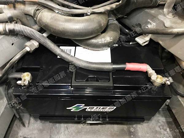 【台北】AUDI奧迪 R8 5.2 FSI quattro 2012年 原廠電瓶 德製MOLL莫爾 110AH 850A(EN) 更換 汽車電池 台灣 鐵力能源 磷酸鋰鐵電池 AGM-105 LT-B000A 1200CCA IMG_1088