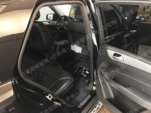 【台北】MERCEDES BENZ賓士 ML350 CDI BlueTEC 4MATIC W166 2014年 原廠電瓶 BENZ AGM 95AH 850A(EN) 更換 汽車電池 德國MOLL莫爾 AGM 81095 95AH 850A(EN) IMG_1057