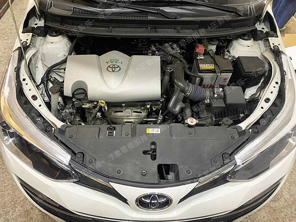 【台北】TOYOTA豐田 Yaris 1.5 2019年 原廠電瓶 台製YUASA湯淺 34B19LS-MF 加水式 33AH 240A 更換 汽車電池 台灣 鐵力能源 磷酸鋰鐵電池 EFB LT-B0014LS / 70B24LS 600CCA IMG_1583
