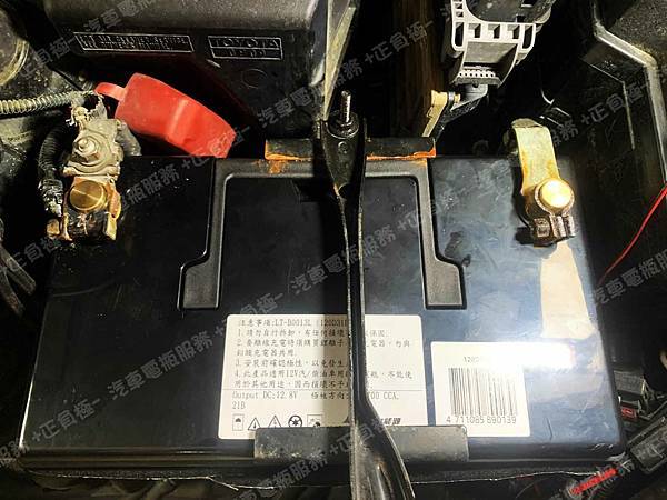 【台北】TOYOTA豐田 SIENNA 3.5 2013年 原車電瓶 德國VARTA華達 EFB T-110L/145D31L 90AH 820A 更換 汽車電池 台灣 鐵力能源 磷酸鋰鐵電池 EFB LT-B0013L / 120D31L 850CCA IMG_1605