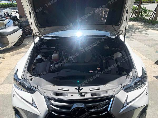 【台北】LEXUS凌志 IS200t 2017年 原廠電瓶 EFB S-95R 加水式 70AH 604A 更換 汽車電池 德國VARTA華達 EFB S95R/130D26R 75AH 720A IMG_1877