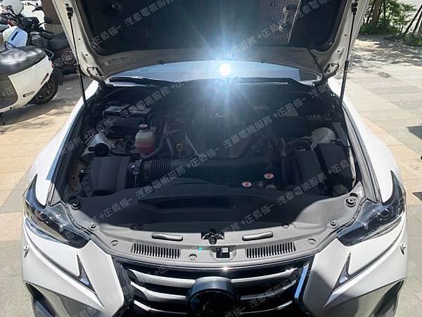 【台北】LEXUS凌志 IS200t 2017年 原廠電瓶 EFB S-95R 加水式 70AH 604A 更換 汽車電池 德國VARTA華達 EFB S95R/130D26R 75AH 720A IMG_1879