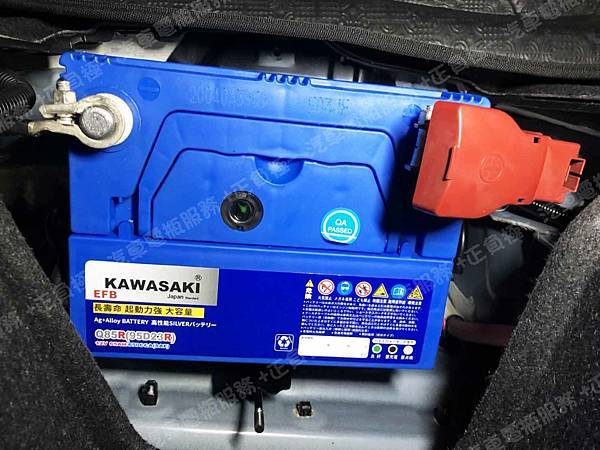 【台北】TOYOTA豐田 CAMRY 2.5 Hybrid 油電版 2013年 原車電瓶 韓製ATLAS AX S55D23R 50AH 550A 更換 汽車電池 日本KAWASAKI川崎 銀合金 EFB Q85R / 95D23R 65AH 700A 排氣孔設計 IMG_1995