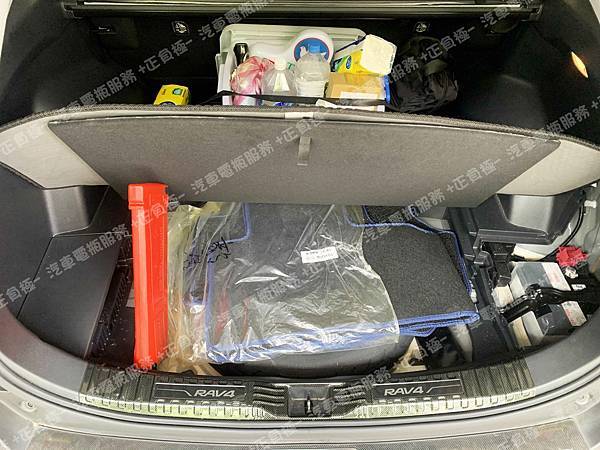 【台北】TOYOTA豐田 RAV4 2.5 Hybrid油電版 MK5五代 2019年 原廠輔助電瓶 日製GS YUASA 45AH 285A(EN) 更換 汽車電池 德國MOLL莫爾 EFB 82060 60AH 640A(EN) 有排氣孔設計 IMG_2236