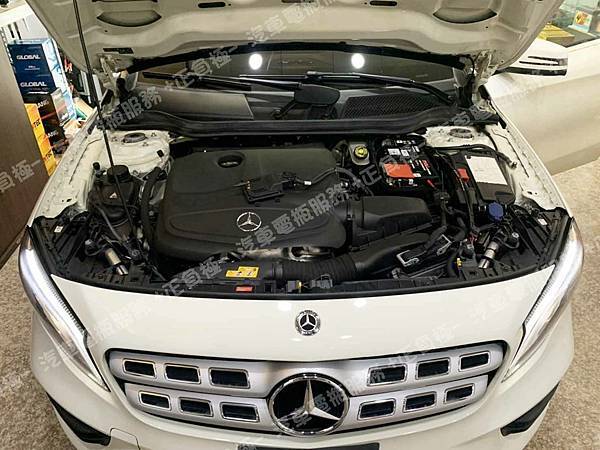 【台北】MERCEDES BENZ賓士 GLA-Class(NEW) GLA180 X156 2018年 原廠電瓶 德國MOLL莫爾 AGM 70AH 720A(EN) 更換 汽車電池 德國MOLL莫爾 AGM 81080 80AH 800A(EN) IMG_2664
