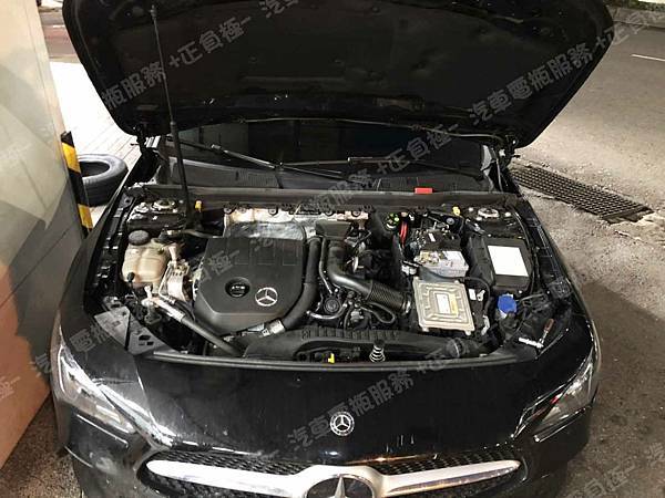 【台北】MERCEDES BENZ賓士 CLA-Class CLA200 C118 2019年 原廠電瓶 德製MOLL莫爾 AGM 60AH 660A(EN) 更換 汽車電池 德國VARTA華達 德國廠 AGM D52 60AH 680A(EN) 【到府安裝】 IMG_3914