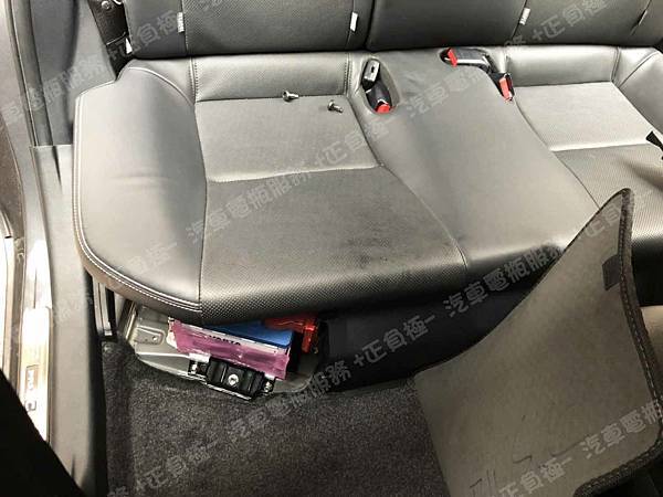 【台北】TOYOTA豐田 PRIUS C 1.5 Hybrid油電版 2017年 輔助電瓶 原廠 台製GS統力 340LN0-MF 35AH 264A(EN) 更換 汽車電池 德國VARTA華達 銀合金 54418 44AH 390A(EN) 【到府安裝】 IMG_3688