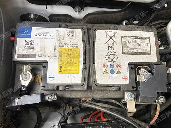 【台北】MERCEDES BENZ賓士 GLC-Class GLC300 X253 2018年 原廠電瓶 德國MOLL莫爾 AGM 80AH 800A(EN) 更換 汽車電池 德國MOLL莫爾 AGM 81080 80AH 800A(EN) IMG_4078