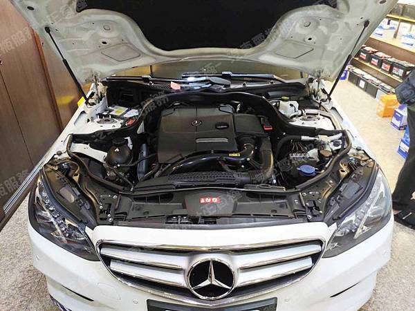 【台北】MERCEDES BENZ賓士 E-Class Estate E250 五門旅行車 S212 2014年 原廠電瓶 MOLL莫爾 AGM 80AH 800A(EN) 更換 汽車電池 德國MOLL莫爾 AGM 81080 80AH 800A(EN) IMG_7386