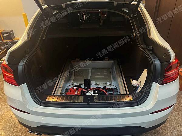 【台北】BMW寶馬 X4 xDrive20i F26 2017年 原廠電瓶 BMW AGM 90AH 850A(EN) 更換 汽車電池 德國VARTA華達 德國廠 AGM G14 95AH 850A(EN) IMG_7604