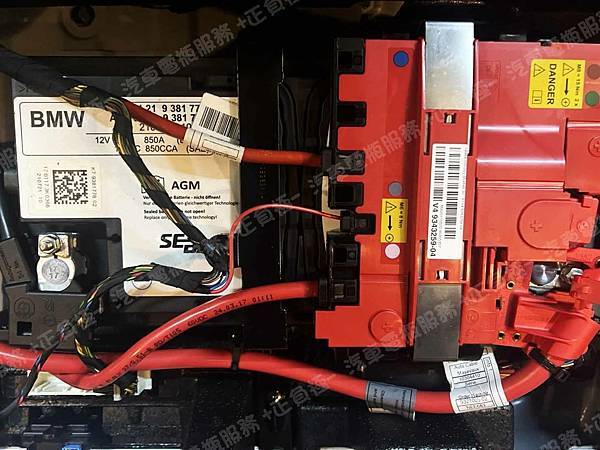 【台北】BMW寶馬 X4 xDrive20i F26 2017年 原廠電瓶 BMW AGM 90AH 850A(EN) 更換 汽車電池 德國VARTA華達 德國廠 AGM G14 95AH 850A(EN) IMG_7605