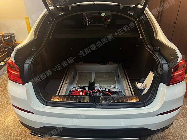 【台北】BMW寶馬 X4 xDrive20i F26 2017年 原廠電瓶 BMW AGM 90AH 850A(EN) 更換 汽車電池 德國VARTA華達 德國廠 AGM G14 95AH 850A(EN) IMG_7602