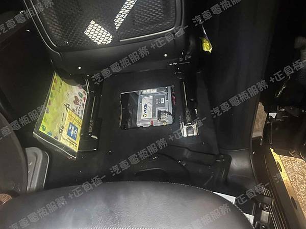 【台北】MERCEDES BENZ賓士 ML350 BlueTEC 4MATIC W166 2014年 原廠電瓶 BENZ AGM 95AH 850A(EN) 更換 汽車電池 德國VARTA華達 德國廠 AGM G14 95AH 850A(EN) IMG_0159