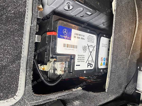 【台北】MERCEDES BENZ賓士 GLE Coupe AMG GLE43 4MATIC C292 2017年 原廠電瓶 BENZ AGM 95AH 850A(EN) 更換 汽車電池 德國VARTA華達 德國廠 AGM G14 95AH 850A(EN) IMG_0813