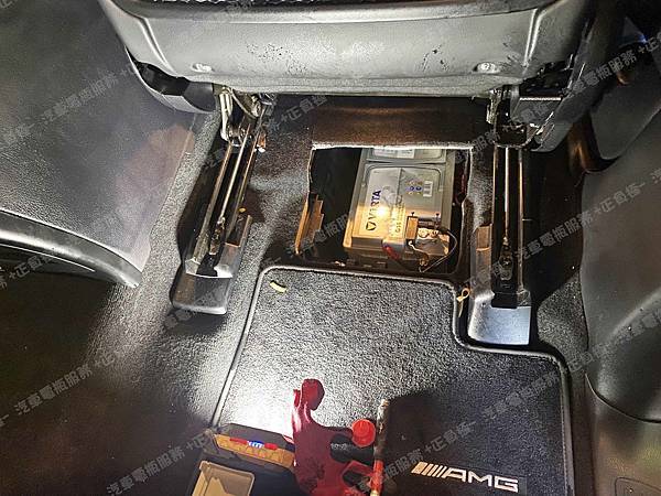 【台北】MERCEDES BENZ賓士 GLE Coupe AMG GLE43 4MATIC C292 2017年 原廠電瓶 BENZ AGM 95AH 850A(EN) 更換 汽車電池 德國VARTA華達 德國廠 AGM G14 95AH 850A(EN) IMG_0816