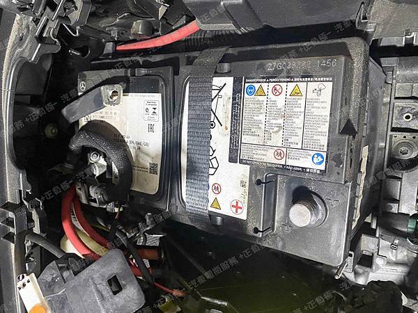 【台北】MERCEDES BENZ賓士 B-Class B200 AMG W247 2020年 原廠電瓶 德製VARTA華達 AGM 80AH 800A(EN) 更換 汽車電池 德國VARTA華達 德國廠 AGM F21 80AH 800A(EN) IMG_1068