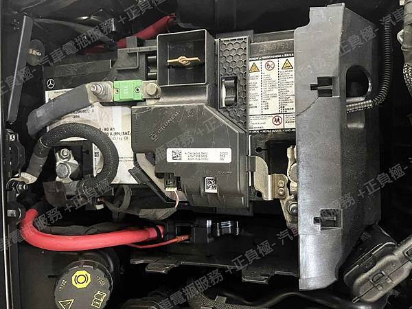 【台北】MERCEDES BENZ賓士 GLB35 AMG 4MATIC X247 2021年 原廠電瓶 AGM 80AH 800A(EN) 更換 汽車電池 德國VARTA華達 德國廠 AGM F21 80AH 800A(EN) IMG_5210