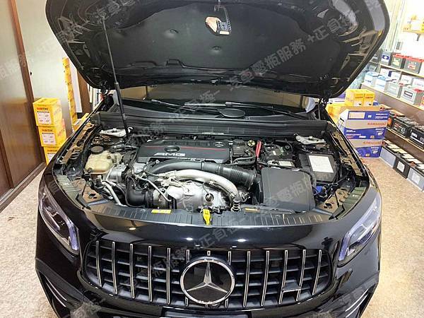 【台北】MERCEDES BENZ賓士 GLB35 AMG 4MATIC X247 2021年 原廠電瓶 AGM 80AH 800A(EN) 更換 汽車電池 奧地利BANNER紅牛 AGM 58001 80AH 800A(EN) IMG_7146