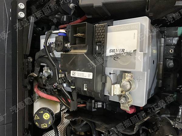 【台北】MERCEDES BENZ賓士 GLB200 X247 2020年 原廠電瓶 AGM 80AH 800A(EN) 更換 汽車電池 德國VARTA華達 德國廠 AGM F21 80AH 800A(EN) IMG_7129
