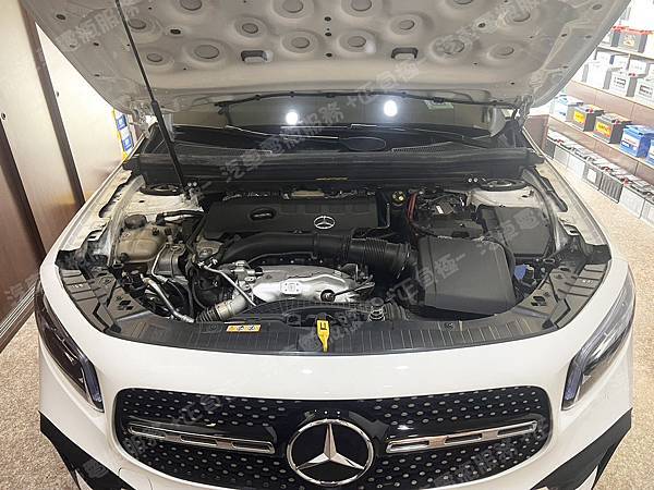 【台北】MERCEDES BENZ賓士 GLB250 4MATIC AMG X247 2020年 原廠電瓶 AGM 80AH 800A(EN) 更換 汽車電池 奧地利BANNER紅牛 AGM 58001 80AH 800A(EN) IMG_8261
