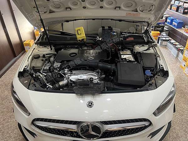 【台北】MERCEDES BENZ賓士 A-Class A250 AMG W177 2019年 原廠電瓶 AGM 80AH 800A(EN) 更換 汽車電池 韓國SUNTEC AGM 80 LN4 80AH 800A(EN) IMG_8531