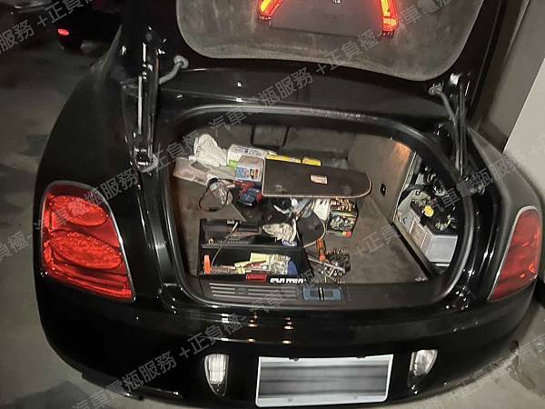 【台北】BENTLEY賓利 Continental Flying Spur 6.0 W12 2010年 Auxiliary battery輔助小電池 原廠 60AH 480A(EN) 更換 汽車電池 日本KAWASAKI川崎 銀合金 55059 / LN1 50AH 400A(EN) 【到府更換】 IMG_8402