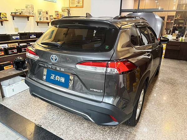 【台北】TOYOTA豐田 Corolla Cross 1.8 Hybrid油電版 2021年 原廠輔助電瓶 345LN0-MF 35AH 264A(EN) 更換 汽車電池 韓國Hankook韓泰 鈣合金 MF54080 40AH 340A(EN) IMG_8427